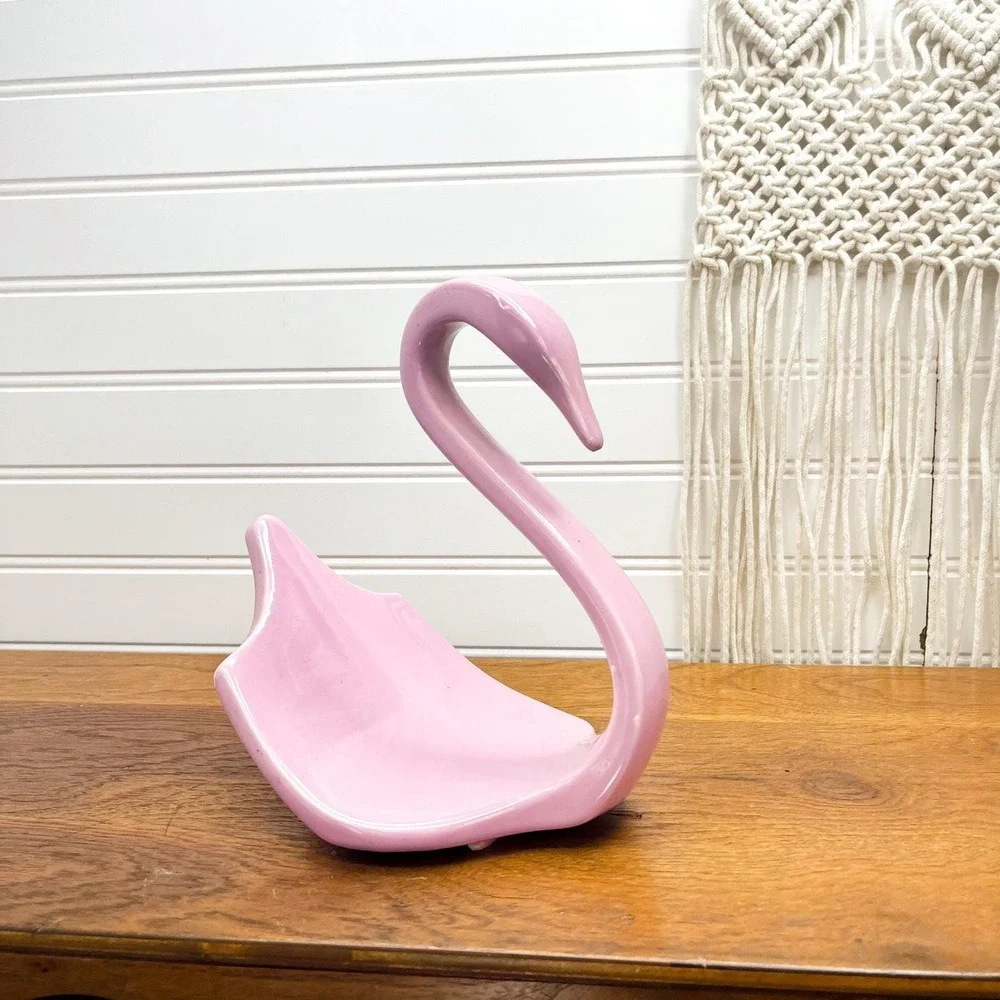 Vintage Pink Ceramic Swan: Towel, Trinket, or‎ Soap Dish